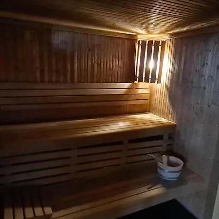 Apartment Spacious With Terrace