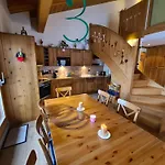 Spacious With Terrace Apartman